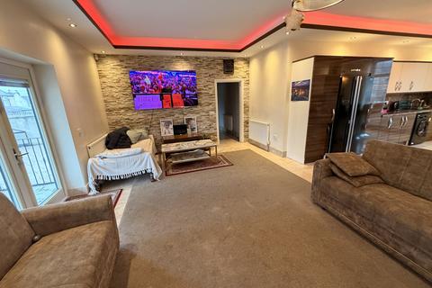 8 bedroom detached house for sale, Tong Street, Bradford BD4