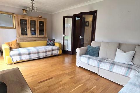 undefined, Nutfield Gardens, Northolt, Middlesex, UB5