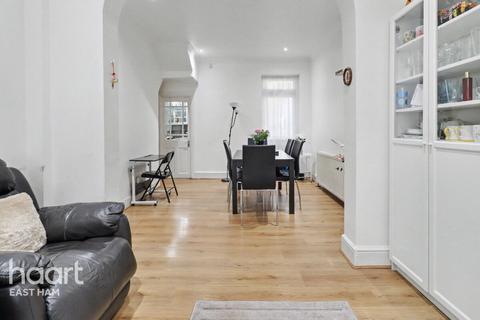 undefined, Norfolk Road, London