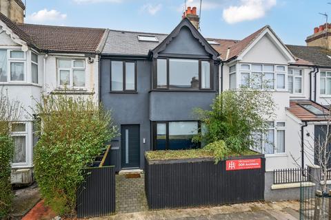 2 bedroom flat to rent, Hamilton Road, NW11