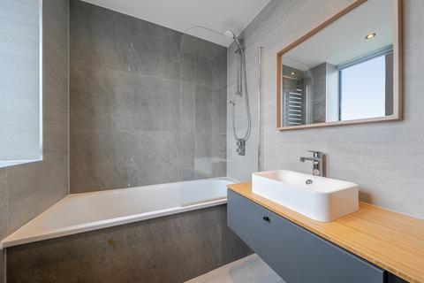 2 bedroom flat to rent, Hamilton Road, NW11