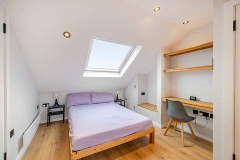 2 bedroom flat to rent, Hamilton Road, NW11