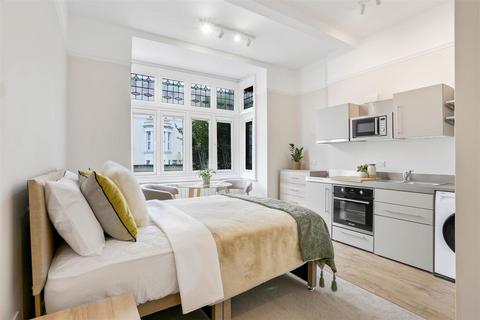 undefined, Belmont Road, Wallington SM6