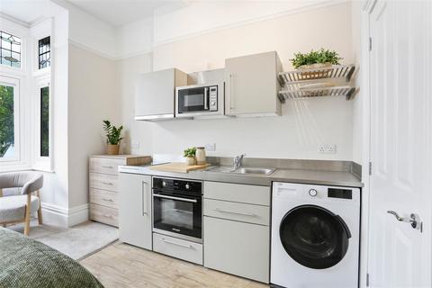 undefined, Belmont Road, Wallington SM6