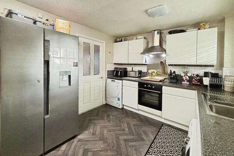 undefined, Stainton Close, Bradford BD6