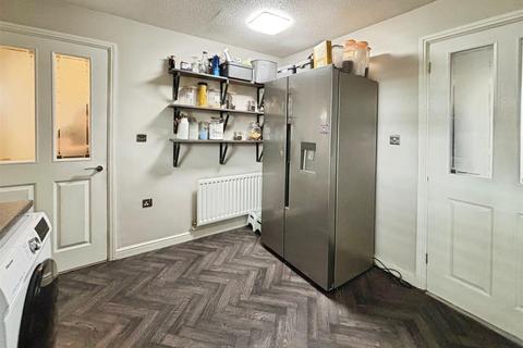 undefined, Stainton Close, Bradford BD6