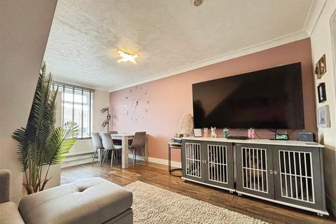 undefined, Stainton Close, Bradford BD6