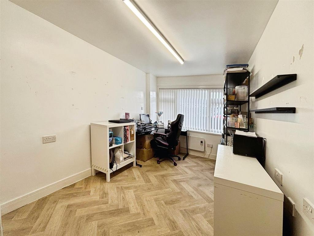 Ground Floor Bedroom/Reception Room