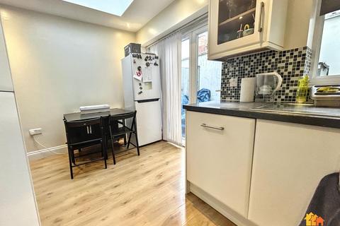 2 bedroom terraced house for sale, Bellingdon Road, Chesham, HP5