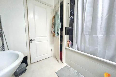 2 bedroom terraced house for sale, Bellingdon Road, Chesham, HP5