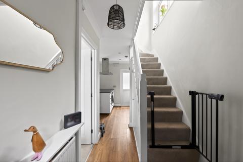 3 bedroom end of terrace house for sale, Prince Albert Square, Redhill, RH1