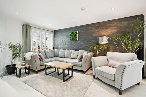 4 bedroom detached house for sale, Mcnaughton Court, Stirling, FK8