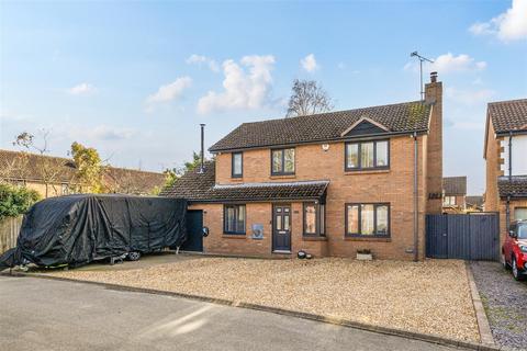 4 bedroom detached house for sale, Provis Mead, Chippenham