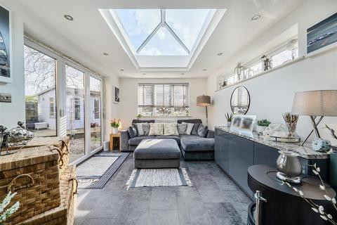 4 bedroom detached house for sale, Provis Mead, Chippenham