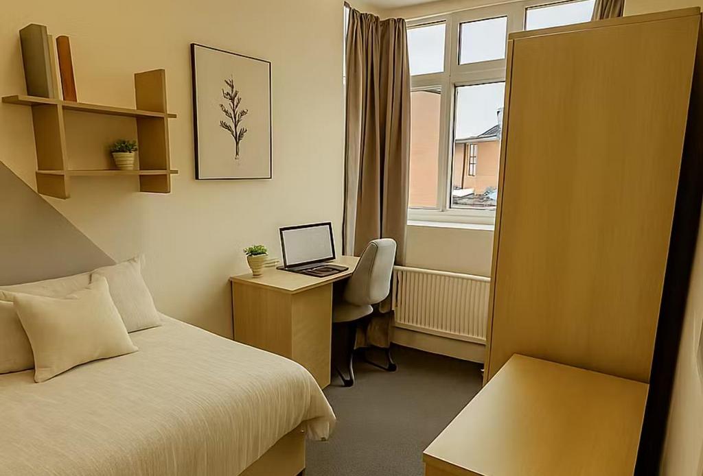 Bedroom 2.png