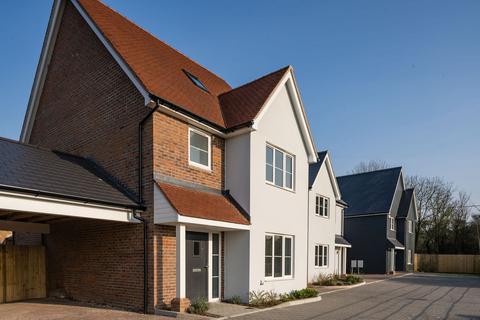 4 bedroom link detached house for sale, Hawthorn Close, Main Road, Bicknacre, Chelmsford