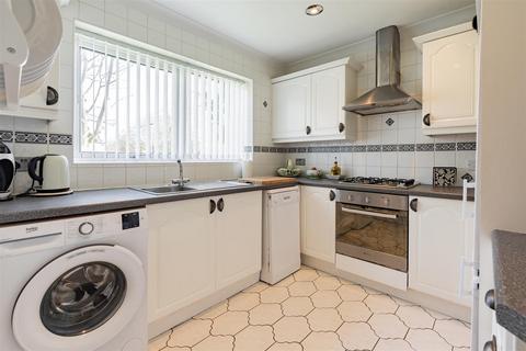 3 bedroom end of terrace house for sale, Ayelands, New Ash Green DA3