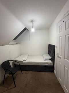 undefined, Poplar Avenue, Southall UB2