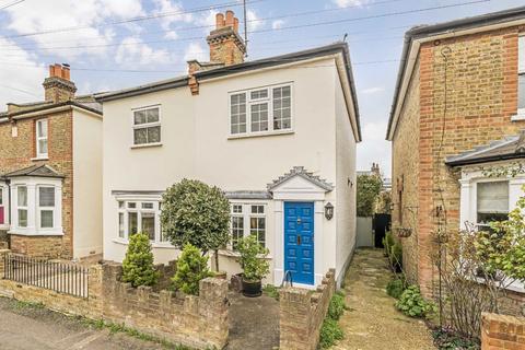 Avenue Road, Kingston Upon Thames KT1