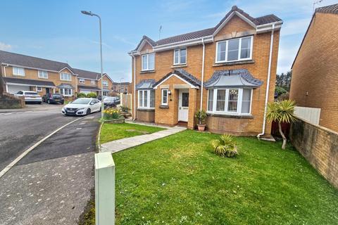 4 bedroom detached house for sale, Ysbryd-Y-Coed, Pen-Y-Fai, CF31