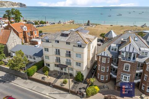 3 bedroom ground floor flat to rent, Rempstone Road, Swanage