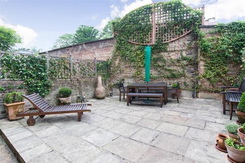 2 bedroom flat to rent, Belsize Road, South Hampstead NW6