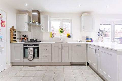 5 bedroom detached house for sale, Tigers Road, Fleckney, Leicestershire, LE8 8EH