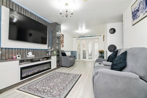undefined, Wooding Crescent, Tipton