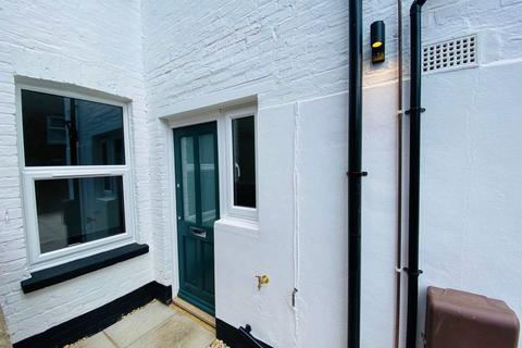 1 bedroom flat to rent, William Street