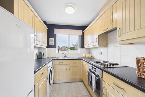 2 bedroom flat for sale, Harbourne Close, Kenilworth CV8