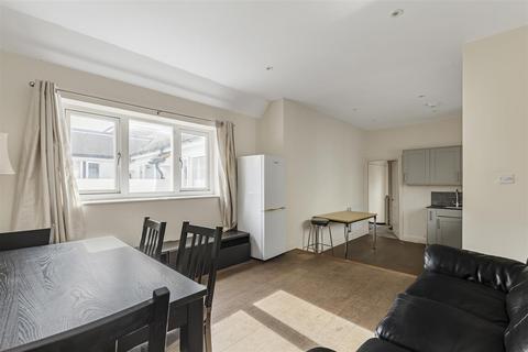 undefined, Clifford Avenue, East Sheen, London