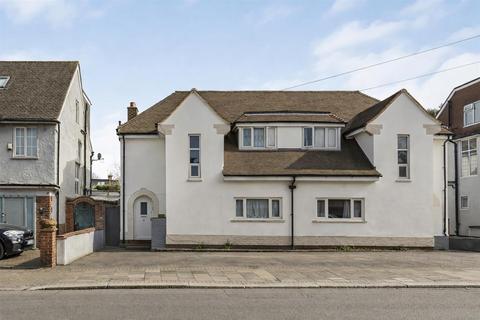 2 bedroom flat to rent, Clifford Avenue, East Sheen, London