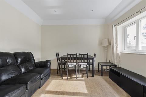 2 bedroom flat to rent, Clifford Avenue, East Sheen, London