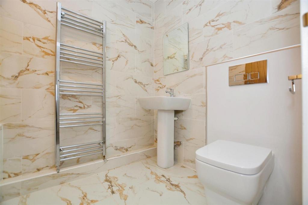 Main Bathroom