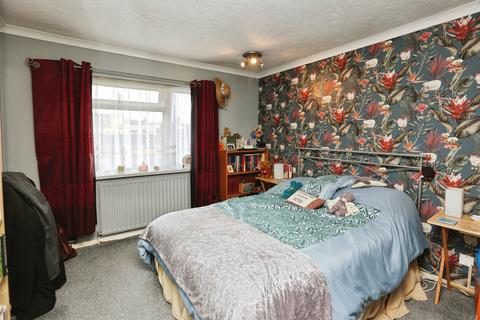 3 bedroom terraced house for sale, Meggeson Avenue, Southampton, SO18
