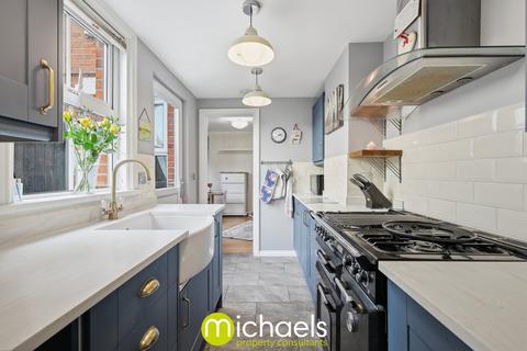 2 bedroom semi-detached house for sale, Harwich Road, Colchester, CO4