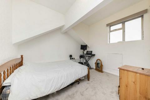 4 bedroom house for sale, Brudenell Road, London SW17