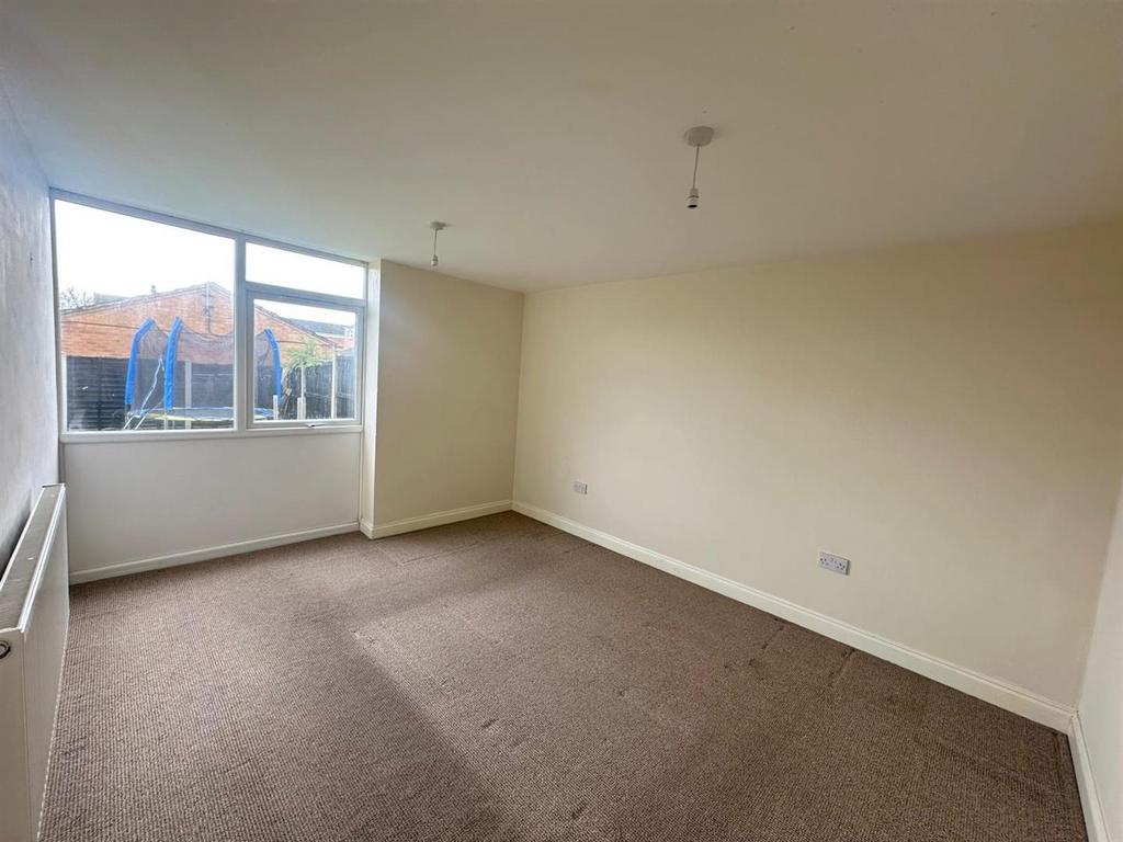 Bedroom 7.jpg