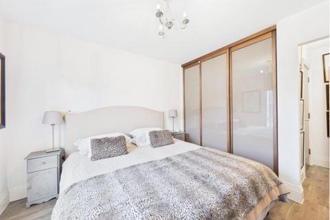 2 bedroom apartment to rent, Ashridge Close, Finchley, N3
