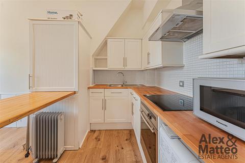 1 bedroom flat for sale, Orange Place, Canada Water, SE16
