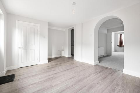 3 bedroom house for sale, Middlesborough Road, London