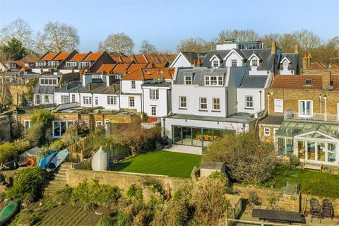 undefined, Church Street, Old Isleworth TW7