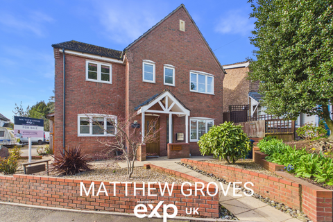 4 bedroom detached house for sale, Audmore Court, Stafford ST20
