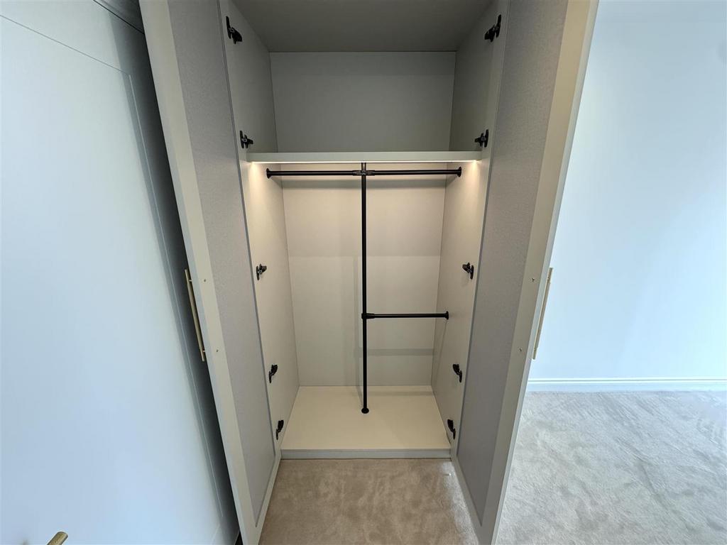 Wardrobe.jpeg