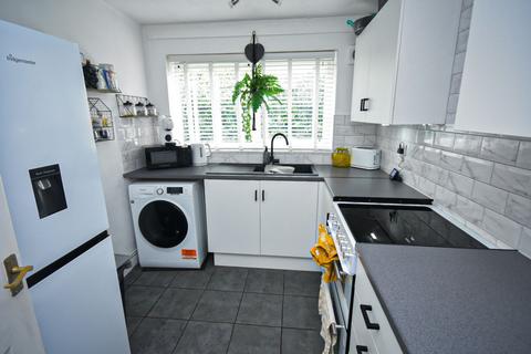 1 bedroom ground floor flat for sale, Welbeck Close, Eastbourne