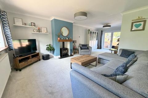 undefined, Fern Close, FRIMLEY GU16