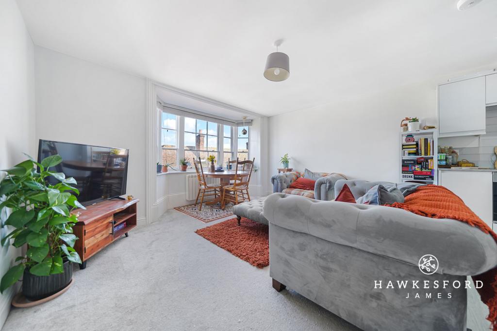 Brenchley House, Sittingbourne - Lounge