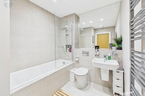 2 bedroom apartment to rent, The Arc, Exchange Street, Aylesbury, Buckinghamshire