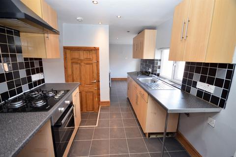 2 bedroom flat to rent, Harold Street, Jarrow