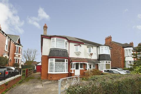 undefined, Holderness Road, Hull